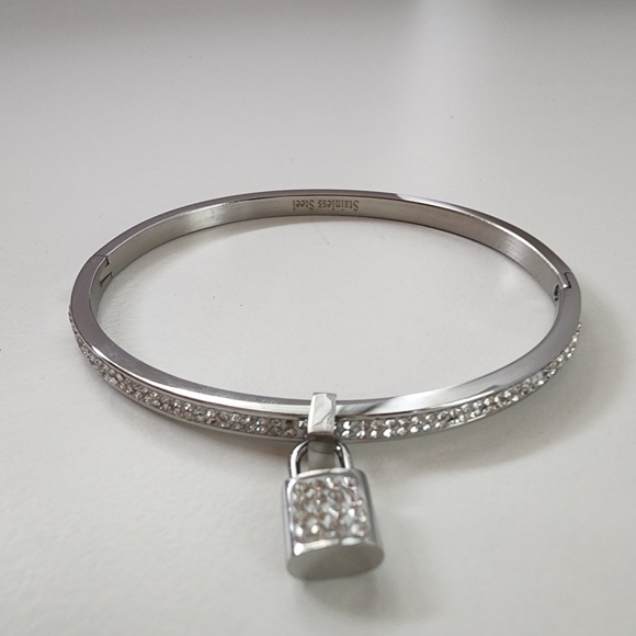 NWT Rhinestone Embellished Lock Charm Stainless Steel Bangle Evening Bracelet - Picture 3 of 7